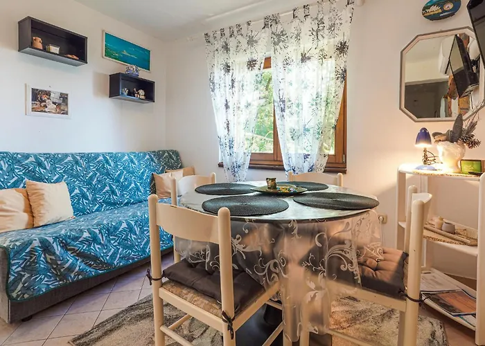 2 Bedroom Amazing In Casa vacanze