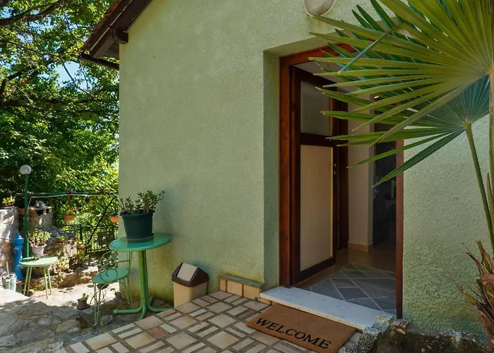 2 Bedroom Amazing In Abbazia