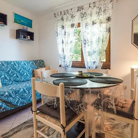 2 Bedroom Amazing In Casa vacanze