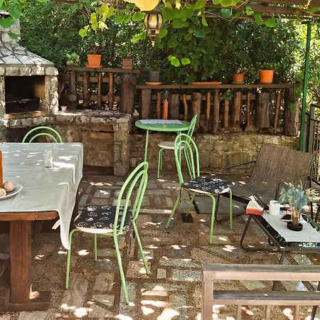 2 Bedroom Amazing In Hébergement de vacances Opatija