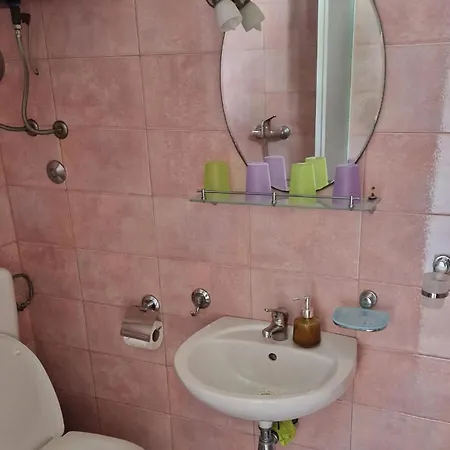 2 Bedroom Amazing In Hébergement de vacances Opatija