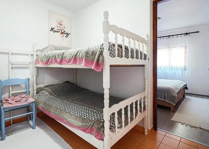 Hébergement de vacances 2 Bedroom Amazing In *