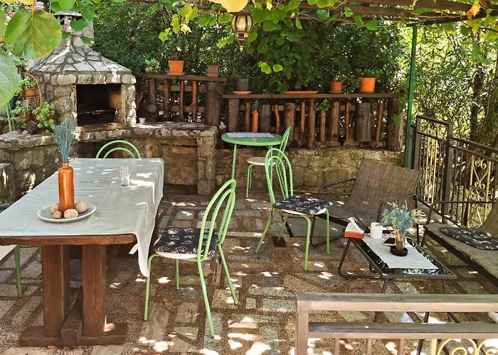 2 Bedroom Amazing In Holiday home Opatija